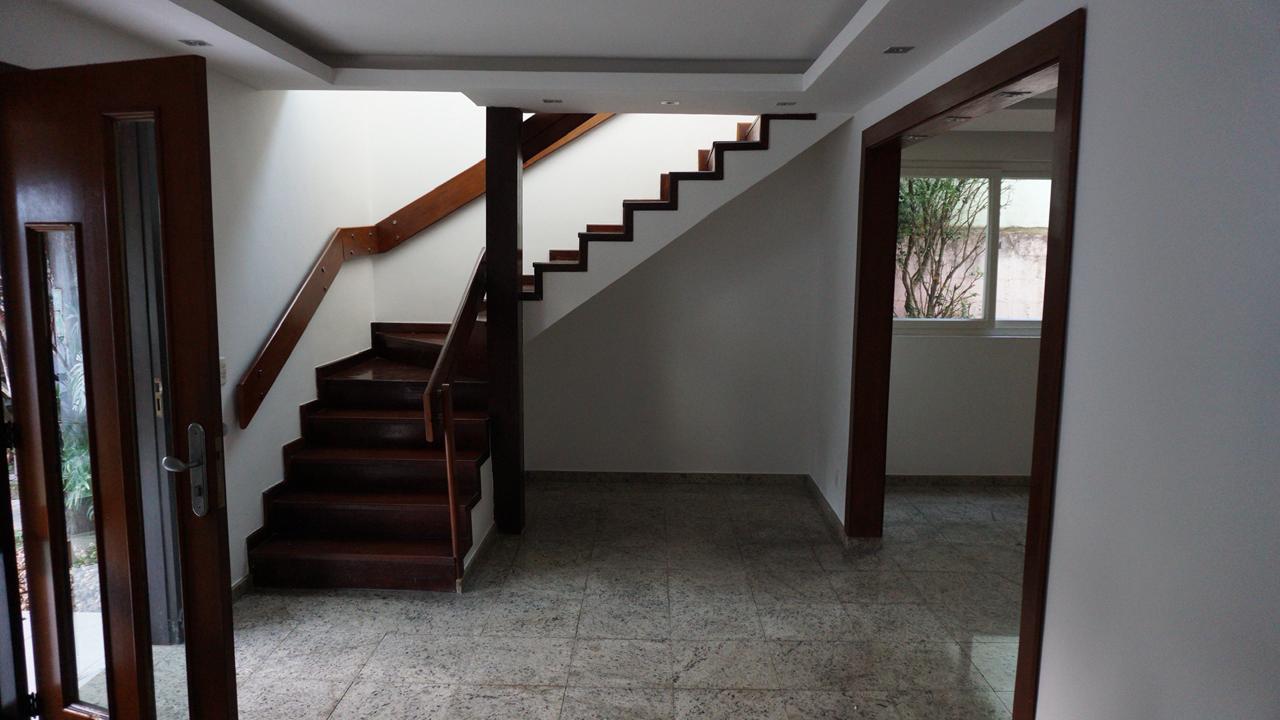 Casa 3 quartos 2 banheiros e duas vagas em Serra Grande Itaipu Niterói