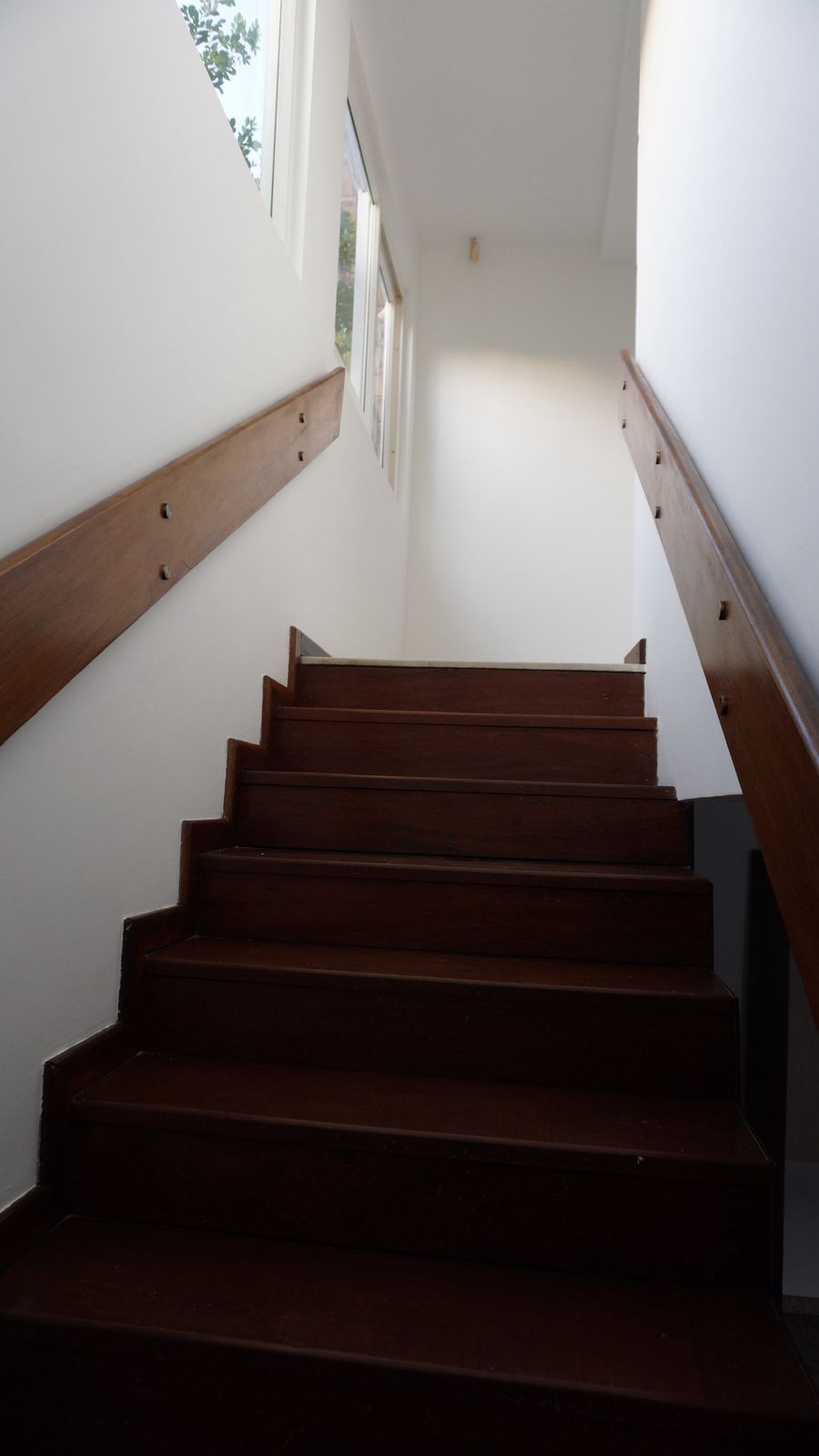 Casa 3 quartos 2 banheiros e duas vagas em Serra Grande Itaipu Niterói