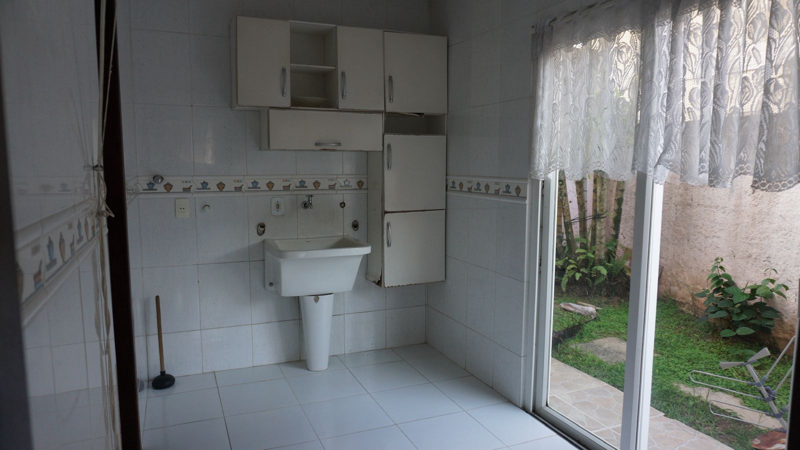 Casa 3 quartos 2 banheiros e duas vagas em Serra Grande Itaipu Niterói