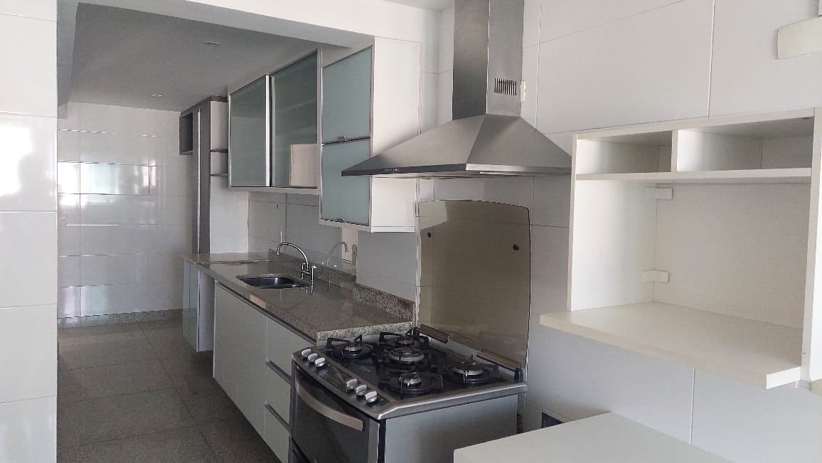 Locação Apartamento - 4 quartos - 4 Suites - Leblon