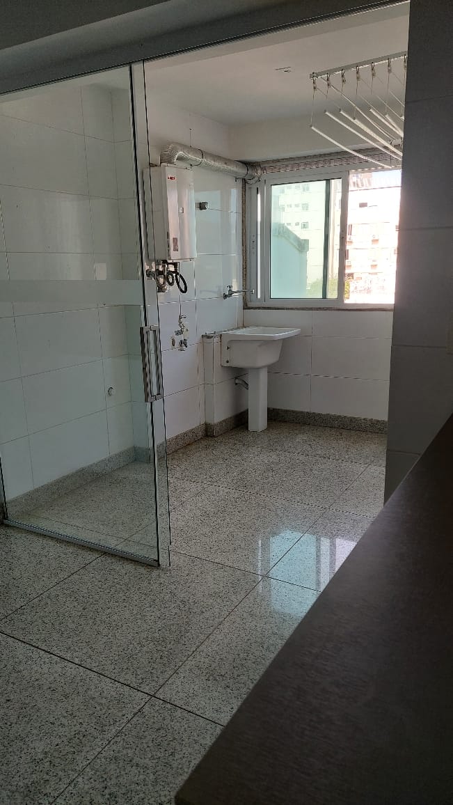 Locação Apartamento - 4 quartos - 4 Suites - Leblon